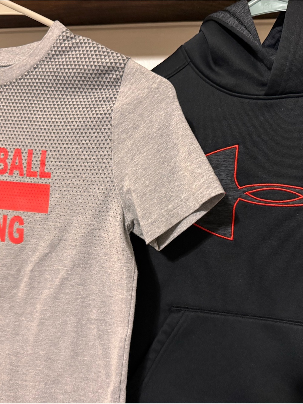 Under Armour Lot Black Hoodie and Gray Short-Sleeve basketball tshirt EUC